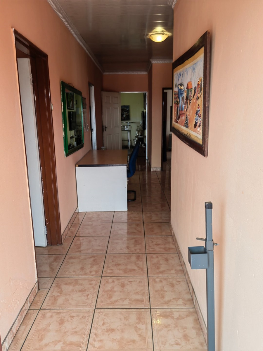 17 Bedroom Property for Sale in Pimville Zone 6 Gauteng