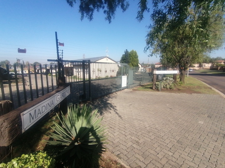 2 Bedroom Property for Sale in Verwoerdpark Gauteng