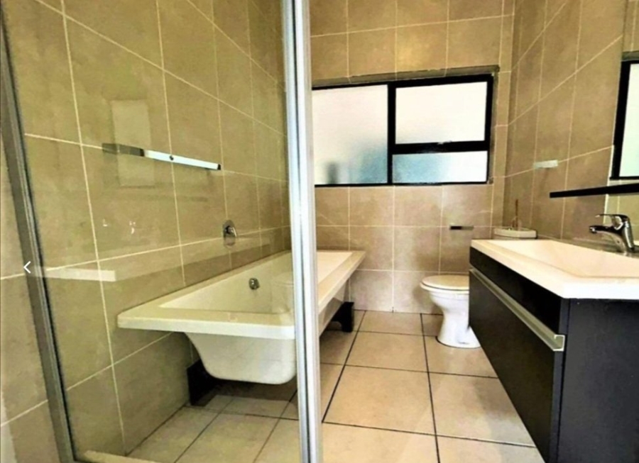 2 Bedroom Property for Sale in Greenstone Hill Gauteng