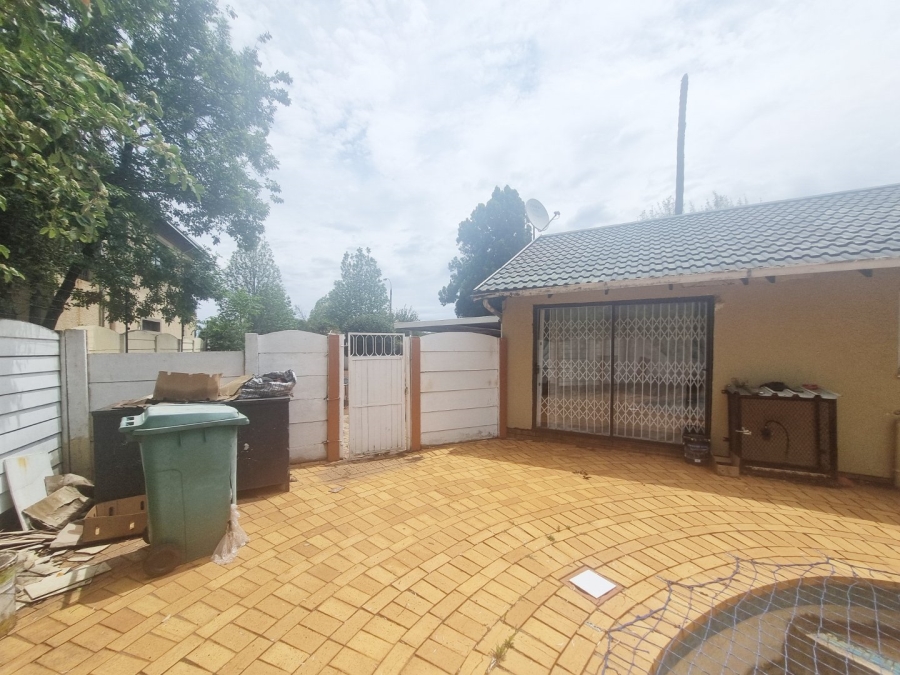 2 Bedroom Property for Sale in Dawn Park Gauteng