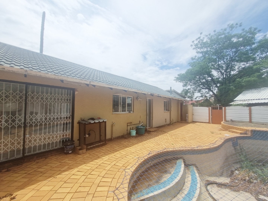 2 Bedroom Property for Sale in Dawn Park Gauteng