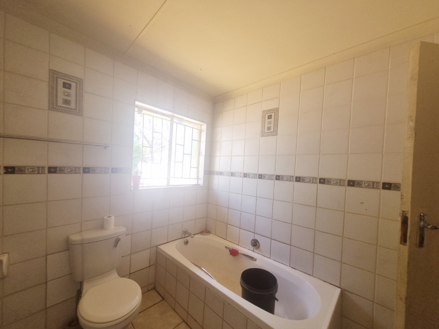 2 Bedroom Property for Sale in Dawn Park Gauteng