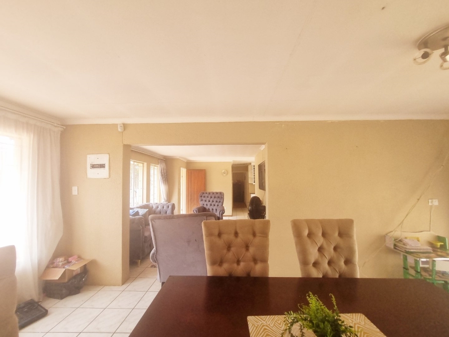 2 Bedroom Property for Sale in Dawn Park Gauteng