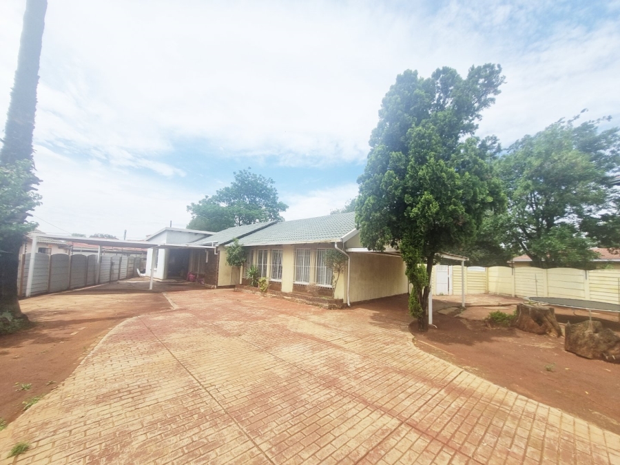 2 Bedroom Property for Sale in Dawn Park Gauteng