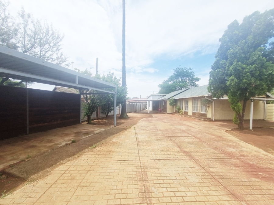 2 Bedroom Property for Sale in Dawn Park Gauteng