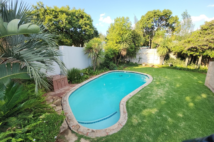 6 Bedroom Property for Sale in Monument Park Gauteng