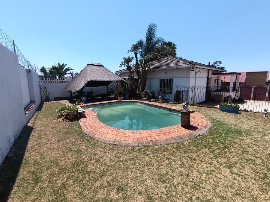 2 Bedroom Property for Sale in Primrose Gauteng