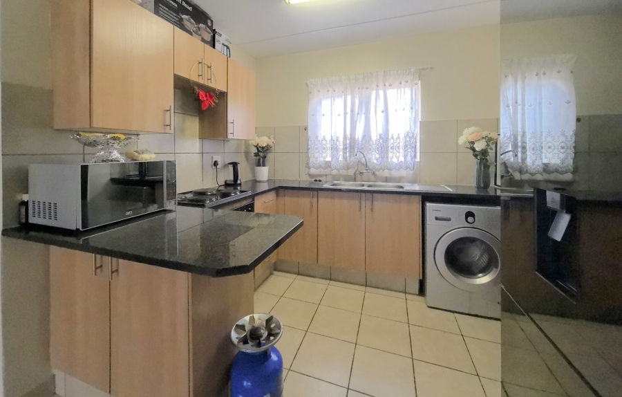 2 Bedroom Property for Sale in Olympus AH Gauteng