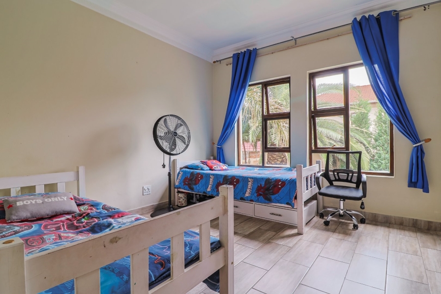 4 Bedroom Property for Sale in Mulbarton Gauteng