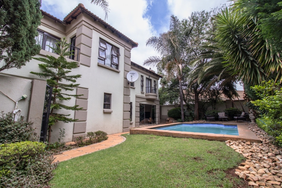 4 Bedroom Property for Sale in Mulbarton Gauteng