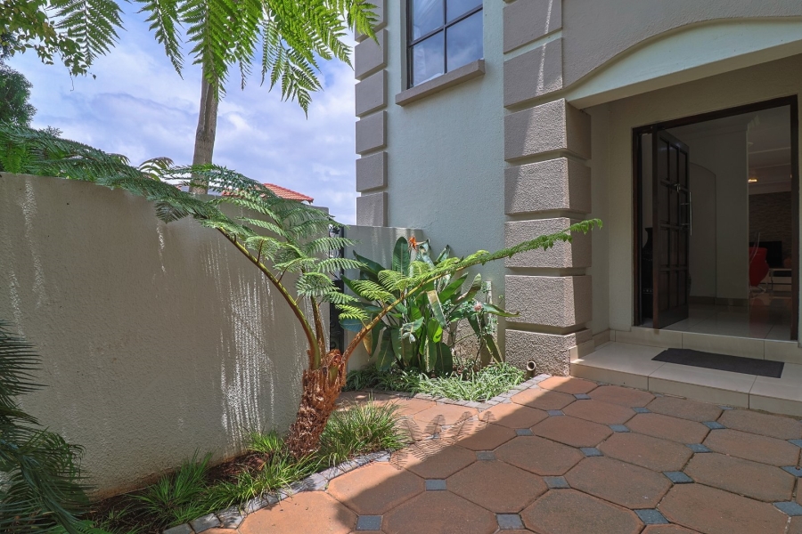 4 Bedroom Property for Sale in Mulbarton Gauteng