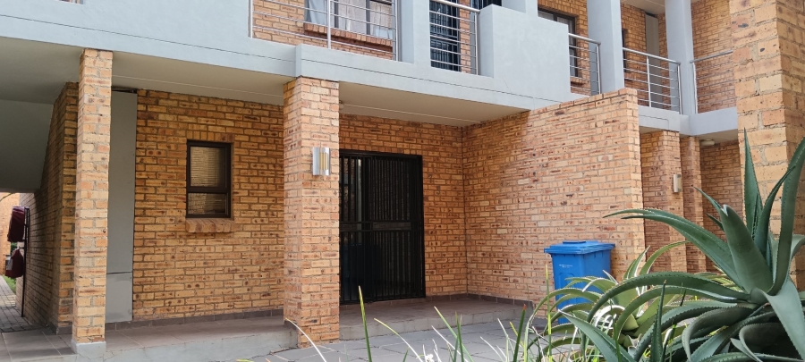 To Let 1 Bedroom Property for Rent in Amberfield Gauteng