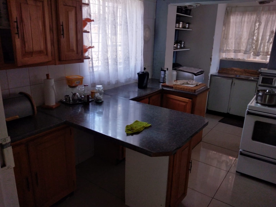 4 Bedroom Property for Sale in Robertsham Gauteng