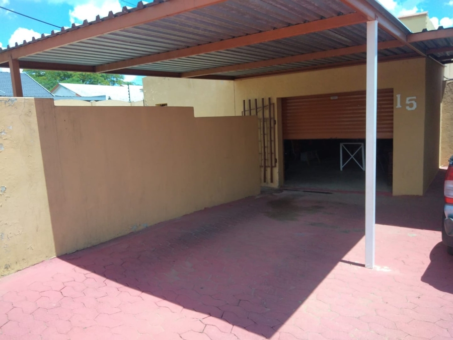 4 Bedroom Property for Sale in Robertsham Gauteng