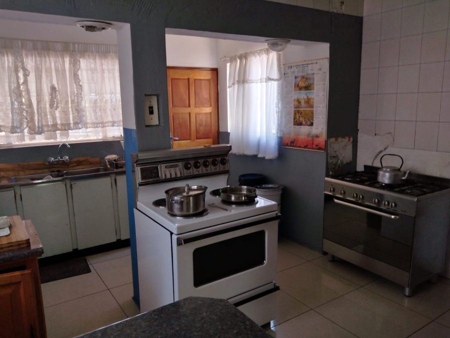 4 Bedroom Property for Sale in Robertsham Gauteng