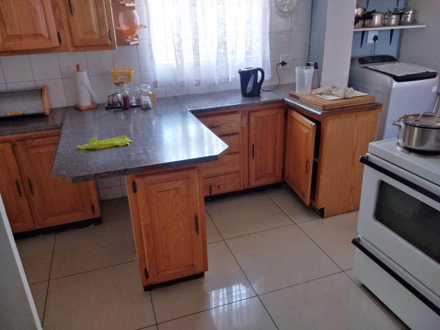 4 Bedroom Property for Sale in Robertsham Gauteng