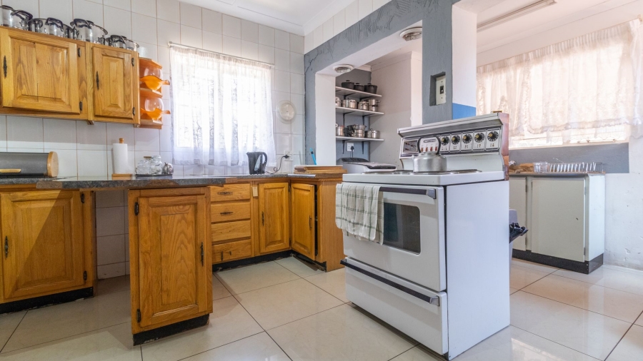 4 Bedroom Property for Sale in Robertsham Gauteng