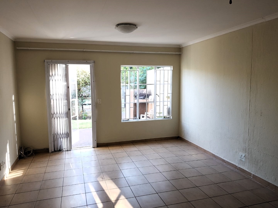 To Let 3 Bedroom Property for Rent in Lynnwood Glen Gauteng