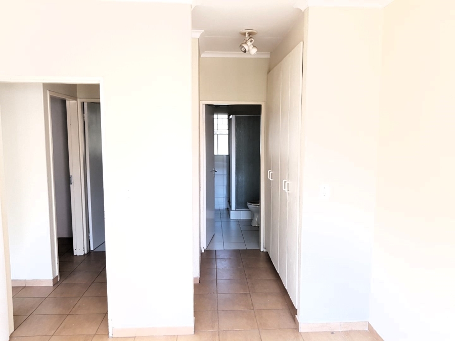 To Let 3 Bedroom Property for Rent in Lynnwood Glen Gauteng