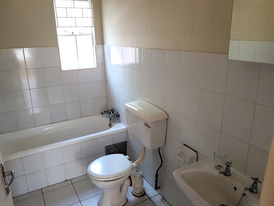 To Let 3 Bedroom Property for Rent in Lynnwood Glen Gauteng