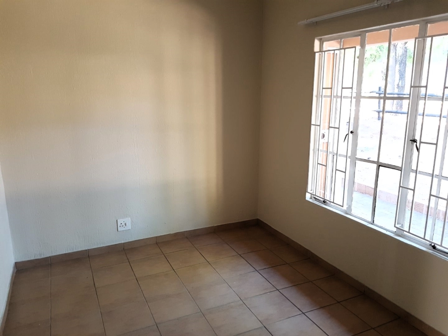 To Let 3 Bedroom Property for Rent in Lynnwood Glen Gauteng