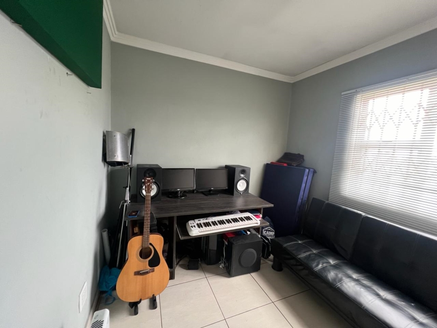 2 Bedroom Property for Sale in Mayberry Park Gauteng