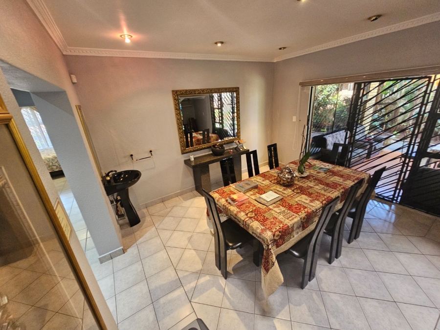 5 Bedroom Property for Sale in Claudius Gauteng