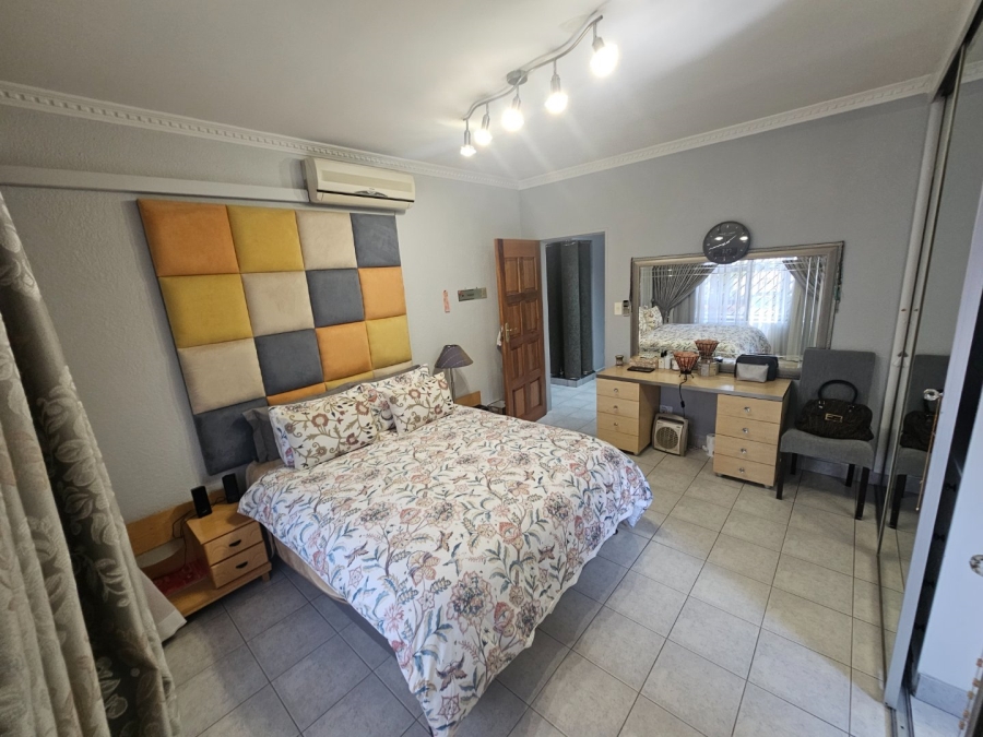 5 Bedroom Property for Sale in Claudius Gauteng