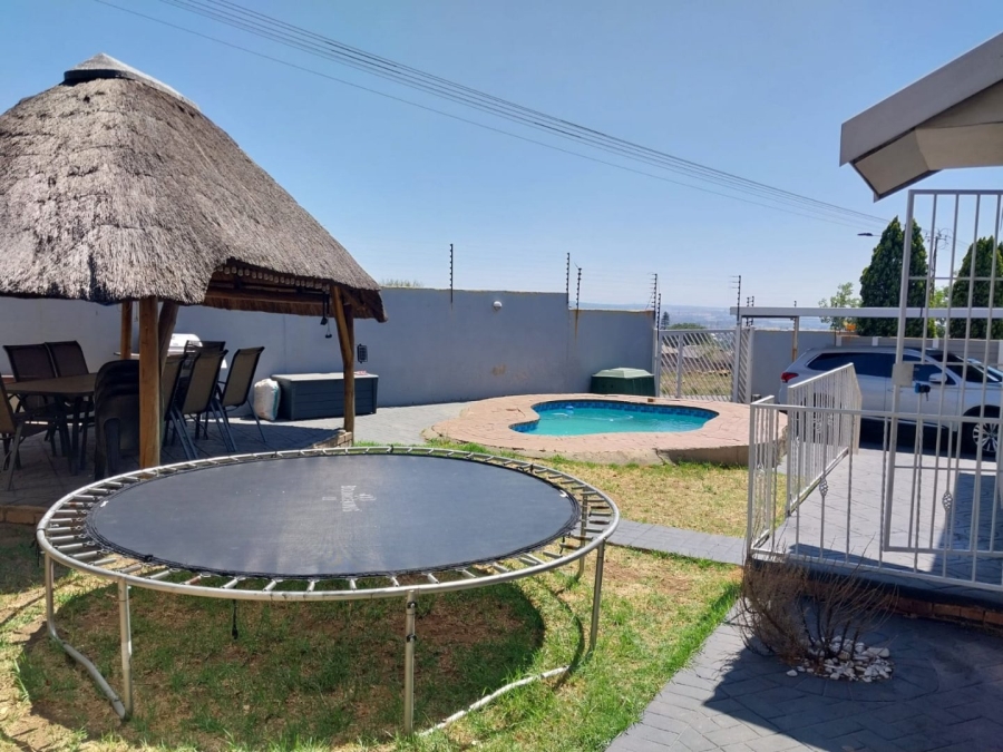 3 Bedroom Property for Sale in Risana Gauteng