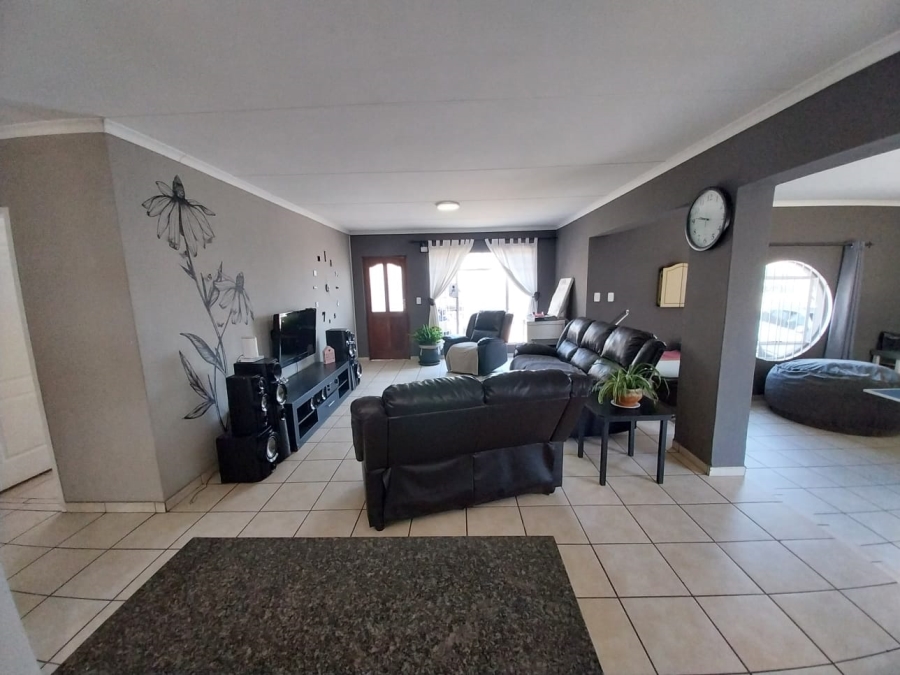 3 Bedroom Property for Sale in Risana Gauteng