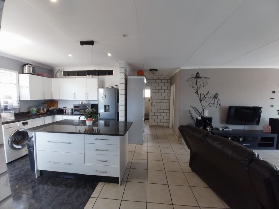 3 Bedroom Property for Sale in Risana Gauteng