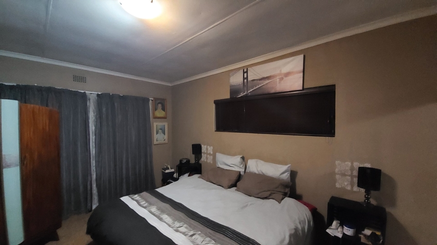 5 Bedroom Property for Sale in Rensburg Gauteng