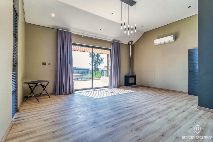 6 Bedroom Property for Sale in Neighbourhood Estate Gauteng