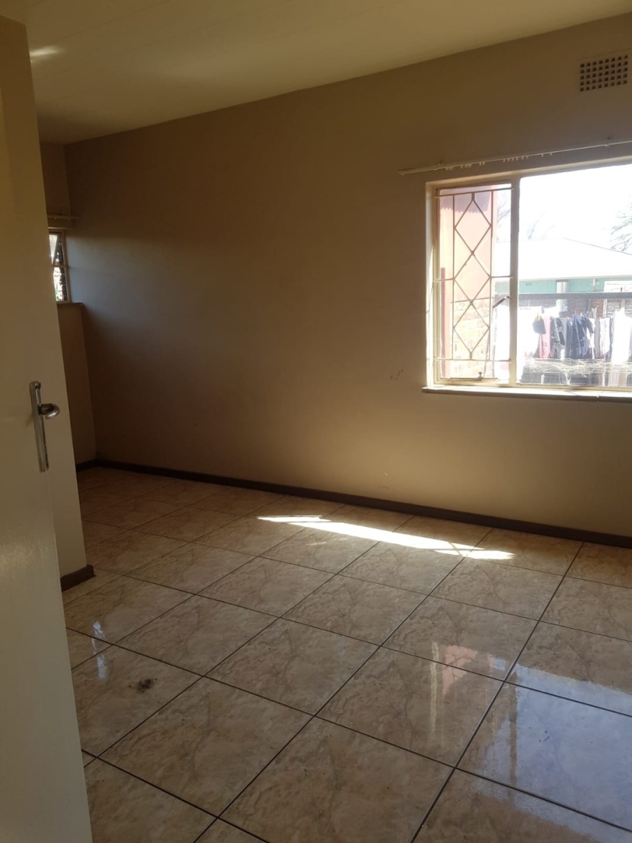 To Let 1 Bedroom Property for Rent in Witfield Gauteng