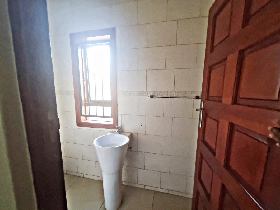 To Let 2 Bedroom Property for Rent in Bedfordview Gauteng