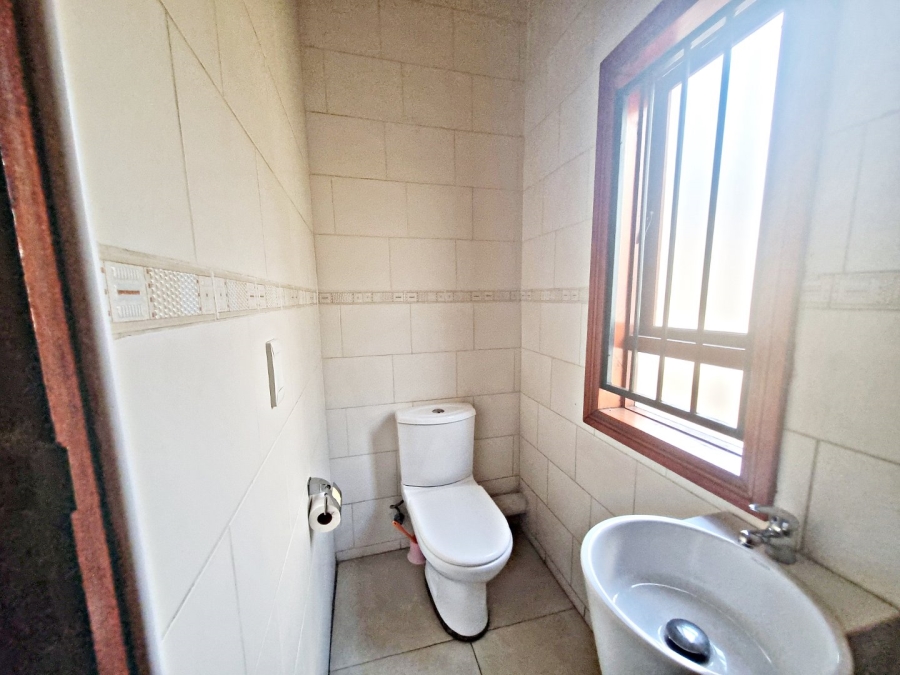 To Let 2 Bedroom Property for Rent in Bedfordview Gauteng