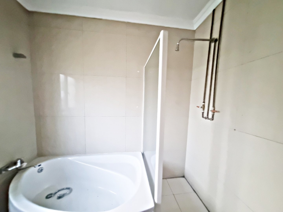 To Let 2 Bedroom Property for Rent in Bedfordview Gauteng