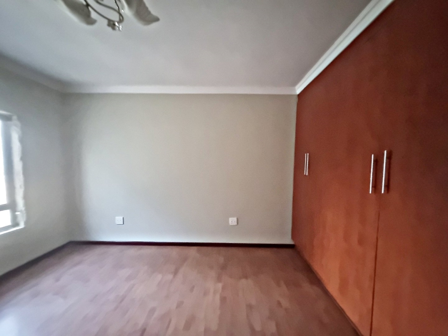 To Let 2 Bedroom Property for Rent in Bedfordview Gauteng