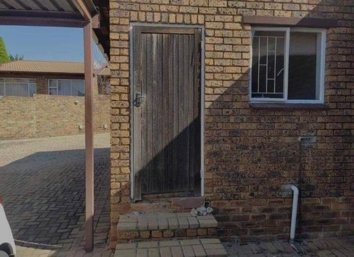 2 Bedroom Property for Sale in Birch Acres Gauteng