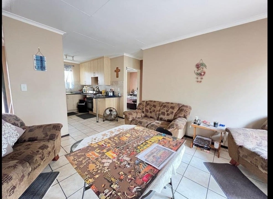 2 Bedroom Property for Sale in Minnebron Gauteng