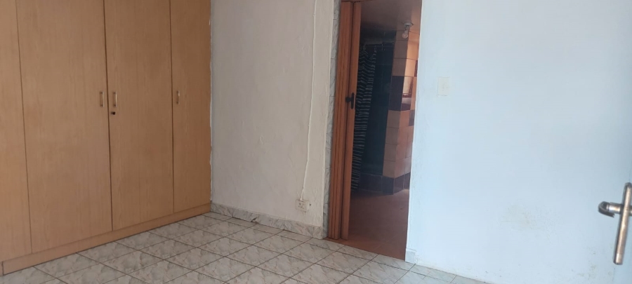 2 Bedroom Property for Sale in Lenasia Gauteng