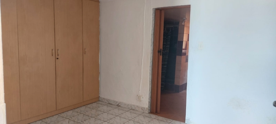 2 Bedroom Property for Sale in Lenasia Gauteng