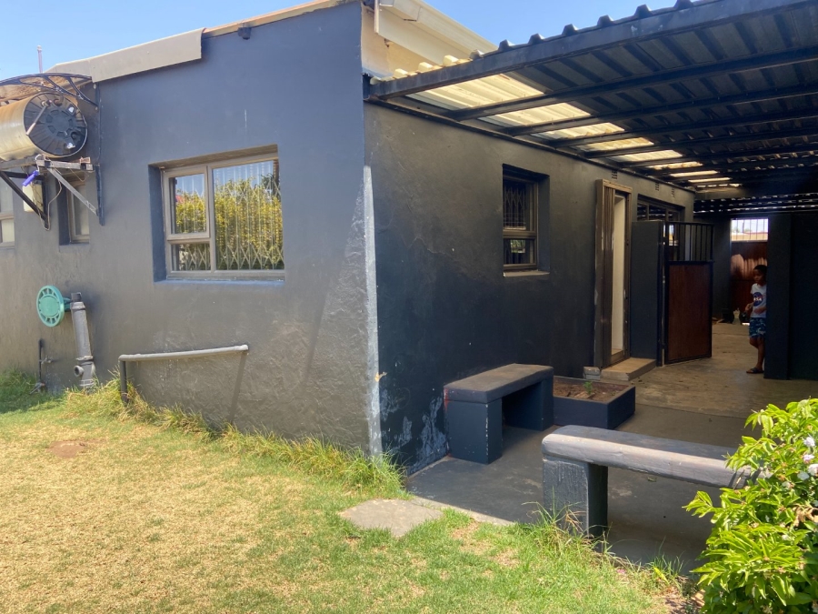 To Let 3 Bedroom Property for Rent in Krugersdorp West Gauteng