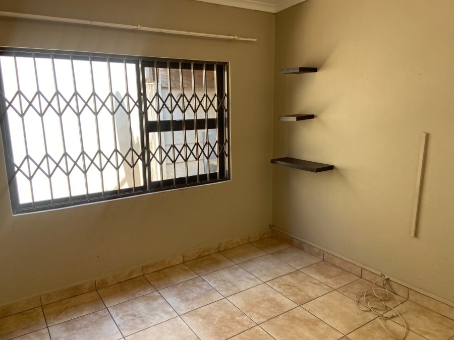 To Let 3 Bedroom Property for Rent in Krugersdorp West Gauteng