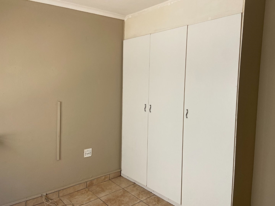 To Let 3 Bedroom Property for Rent in Krugersdorp West Gauteng