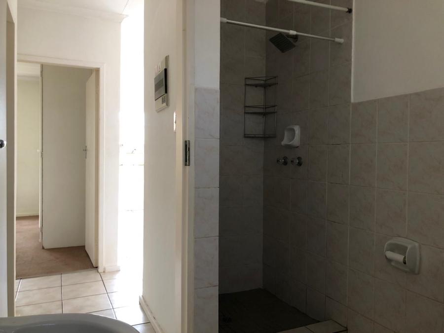 To Let 2 Bedroom Property for Rent in Amberfield Heights Gauteng