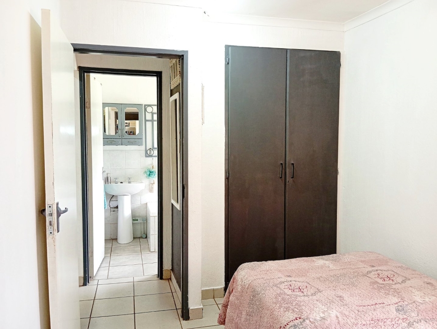 3 Bedroom Property for Sale in Wilgeheuwel Gauteng