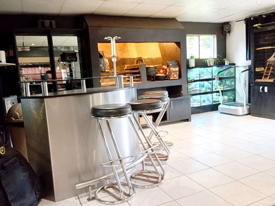 3 Bedroom Property for Sale in Wilgeheuwel Gauteng