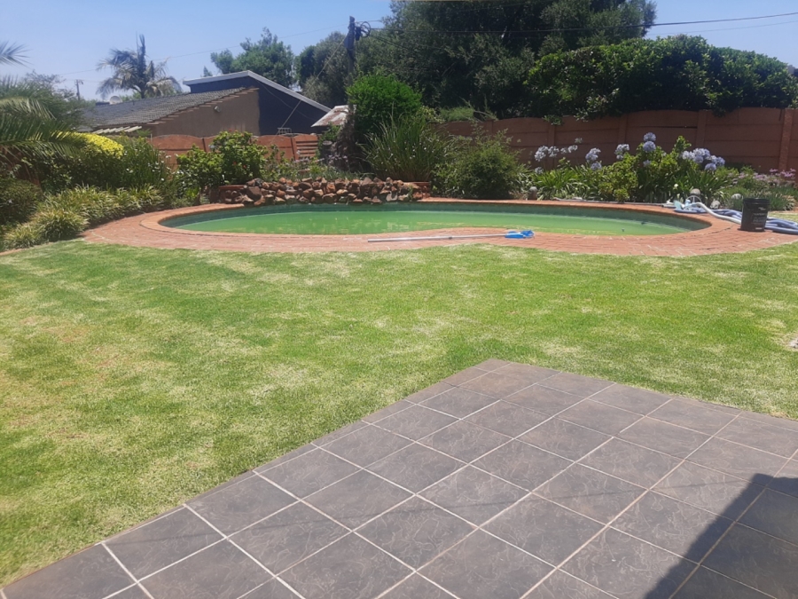 4 Bedroom Property for Sale in East Lynne Gauteng