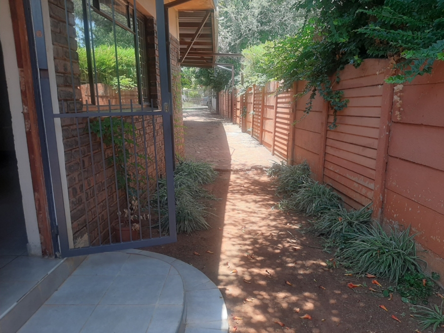 4 Bedroom Property for Sale in East Lynne Gauteng